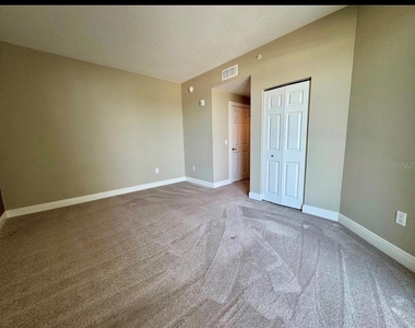 800 N Tamiami Trail - Photo Thumbnail 14