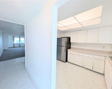 4129 Lake Bayshore Drive - Photo Thumbnail 2
