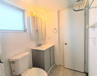 4129 Lake Bayshore Drive - Photo Thumbnail 13
