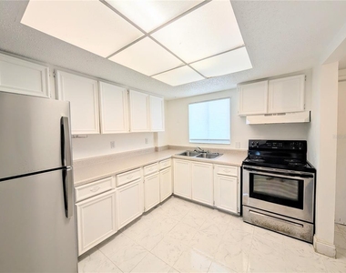 4129 Lake Bayshore Drive - Photo Thumbnail 3