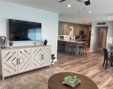5400 Gulf Drive - Photo Thumbnail 5