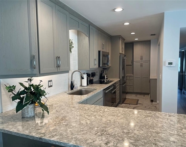 5400 Gulf Drive - Photo Thumbnail 2