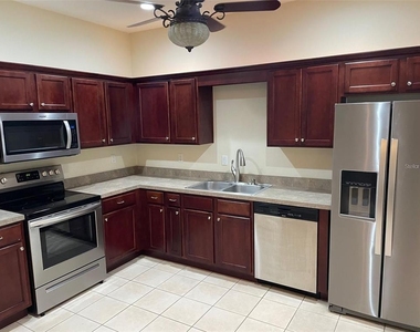 9035 Vista Verde Drive - Photo Thumbnail 2