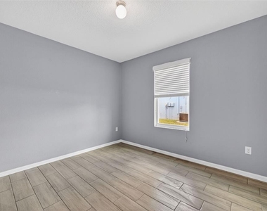 4042 Wayfarer Way - Photo Thumbnail 4