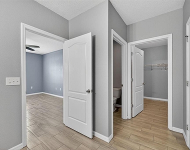 4042 Wayfarer Way - Photo Thumbnail 16