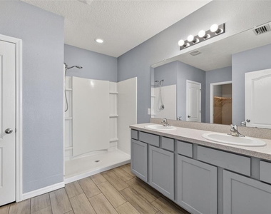 4042 Wayfarer Way - Photo Thumbnail 14