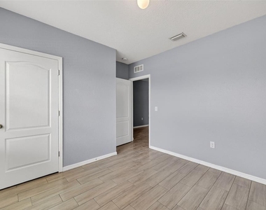 4042 Wayfarer Way - Photo Thumbnail 19