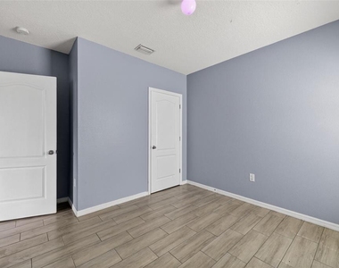 4042 Wayfarer Way - Photo Thumbnail 23