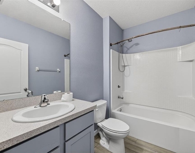 4042 Wayfarer Way - Photo Thumbnail 21