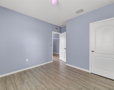 4042 Wayfarer Way - Photo Thumbnail 24