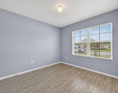 4042 Wayfarer Way - Photo Thumbnail 18