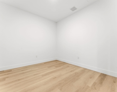 55 Broad Street - Photo Thumbnail 4