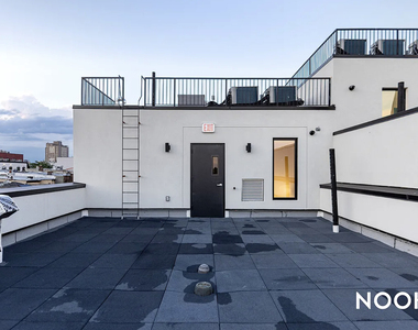 589 Knickerbocker Avenue - Photo Thumbnail 3