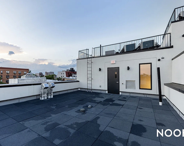589 Knickerbocker Avenue - Photo Thumbnail 4