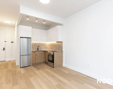 589 Knickerbocker Avenue - Photo Thumbnail 4