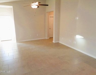 14932 Tierra Haven Avenue - Photo Thumbnail 1