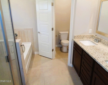 14932 Tierra Haven Avenue - Photo Thumbnail 18