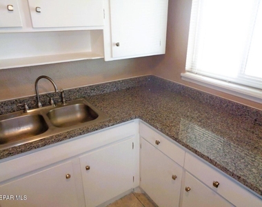 8724 Polaris Street - Photo Thumbnail 8