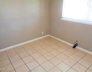 8724 Polaris Street - Photo Thumbnail 14