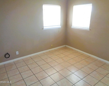 8724 Polaris Street - Photo Thumbnail 10