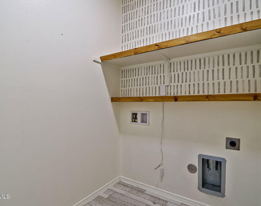 3921 Desert Dunes Drive - Photo Thumbnail 7