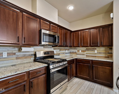 3921 Desert Dunes Drive - Photo Thumbnail 19