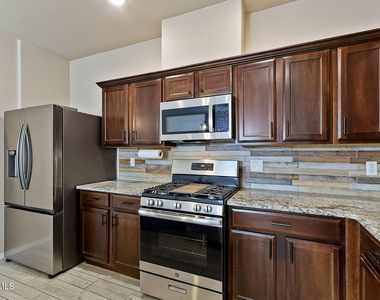 3921 Desert Dunes Drive - Photo Thumbnail 18