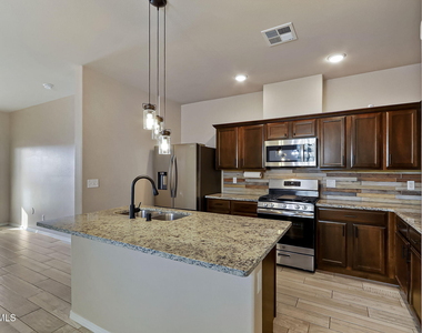 3921 Desert Dunes Drive - Photo Thumbnail 15