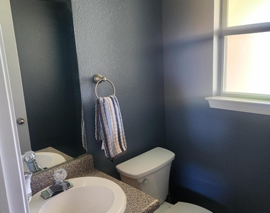 3281 Emerald Point Drive - Photo Thumbnail 5
