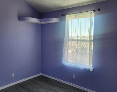 3281 Emerald Point Drive - Photo Thumbnail 10