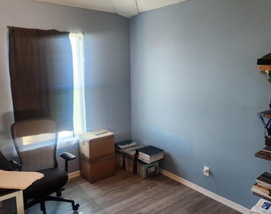 3281 Emerald Point Drive - Photo Thumbnail 11