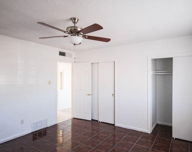 209 San Saba Road - Photo Thumbnail 7