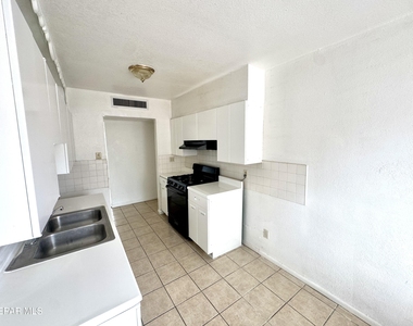 209 San Saba Road - Photo Thumbnail 8