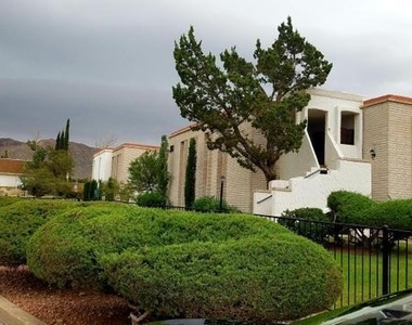 6201 Escondido Drive - Photo Thumbnail 6