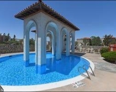 6201 Escondido Drive - Photo Thumbnail 10