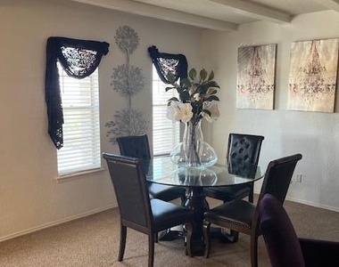 6201 Escondido Drive - Photo Thumbnail 22