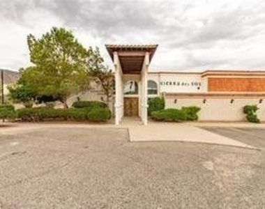 6201 Escondido Drive - Photo Thumbnail 2