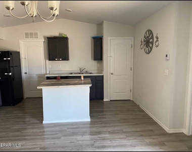 14608 Adonis Blue Court - Photo Thumbnail 6