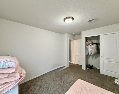14608 Adonis Blue Court - Photo Thumbnail 18
