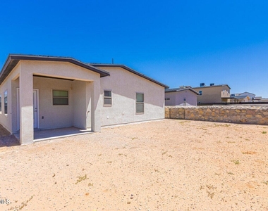 15168 Composition Avenue - Photo Thumbnail 25
