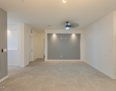 15168 Composition Avenue - Photo Thumbnail 7