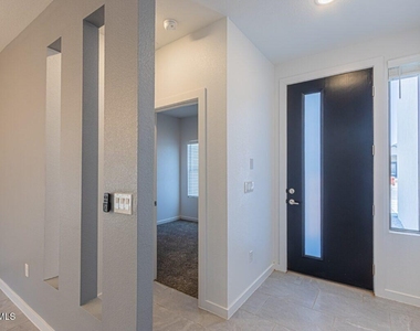 15168 Composition Avenue - Photo Thumbnail 2
