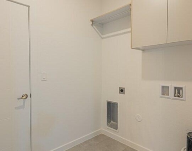 15168 Composition Avenue - Photo Thumbnail 22