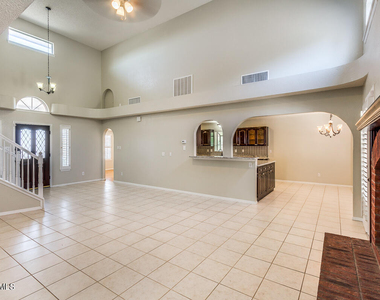 6104 La Posta Drive - Photo Thumbnail 7