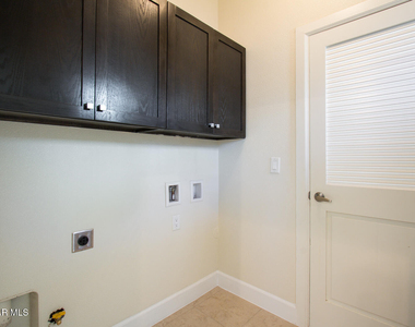5353 Jack Marcus Drive - Photo Thumbnail 10