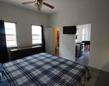 1408 Arizona Avenue - Photo Thumbnail 1