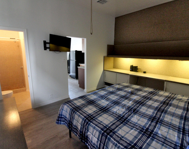 1408 Arizona Avenue - Photo Thumbnail 5