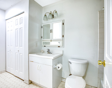 1465 Putnam Avenue - Photo Thumbnail 14