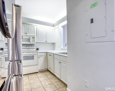 1465 Putnam Avenue - Photo Thumbnail 7