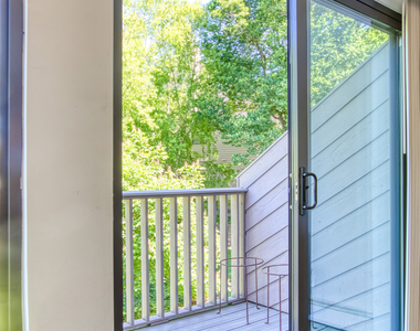 1465 Putnam Avenue - Photo Thumbnail 12